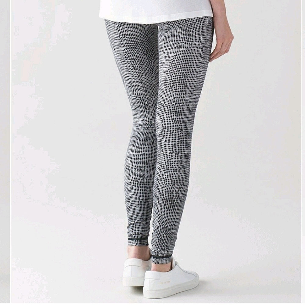 Lululemon- Wunder Under Pant Iii Fall Net W/B - image 2